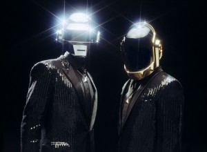 Très Chic: Die Daft Punk Roboter entdecken ihre (Über-)Menschlichkeit. / Foto: David Black.