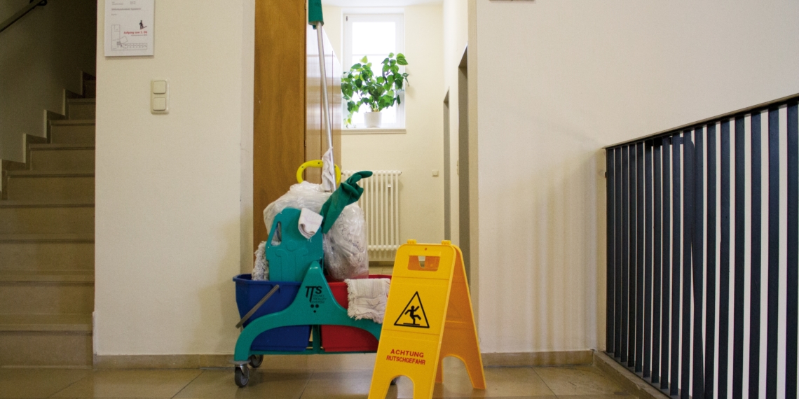 Verwaiste Putzwagen werden in Zukunft keine Seltenheit sein.