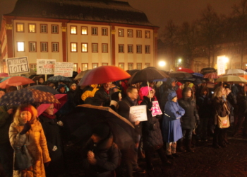 Zweite Nogida-Kundgebung auf dem Heidelberger Uniplatz