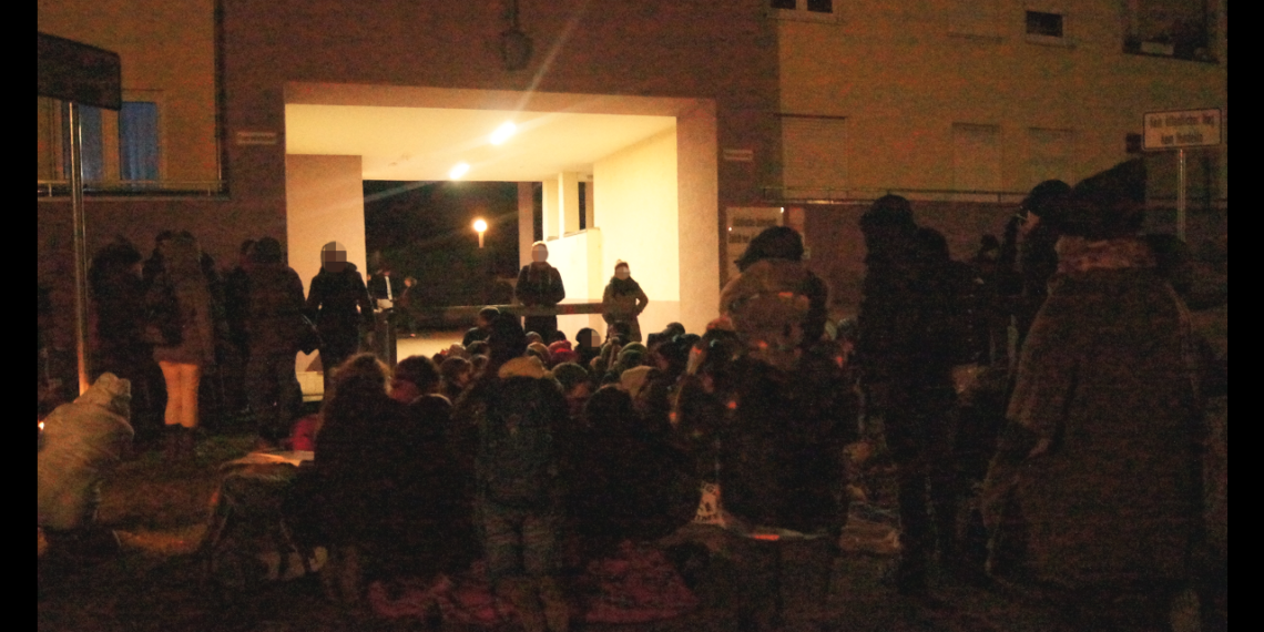 Nächtliche Blockade verhindert Abschiebung von Asylbewerbern