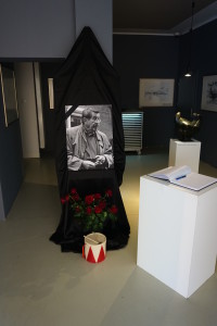 In der Günter-Grass-Galerie liegt ein Kondolenzbuch für den Verstorbenen aus.