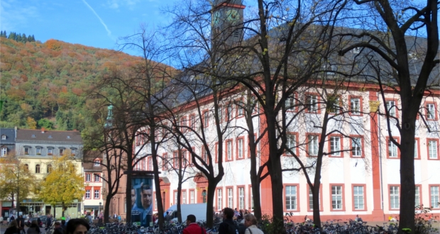 An der Uni Heidelberg wird wieder gewählt. Bild: Ribax/WikimediaCommons (https://upload.wikimedia.org/wikipedia/commons/thumb/2/2e/Campus_Altstadt%2C_Alte_Universit%C3%A4t_Heidelberg%2C_Universit%C3%A4tsplatz_Heidelberg_0239.JPG/1920px-Campus_Altstadt%2C_Alte_Universit%C3%A4t_Heidelberg%2C_Universit%C3%A4tsplatz_Heidelberg_0239.JPG) Lizenz: CC BY-SA 4.0 (http://creativecommons.org/licenses/by-sa/4.0/)