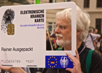 Mit der Chipkarte zum Arzt