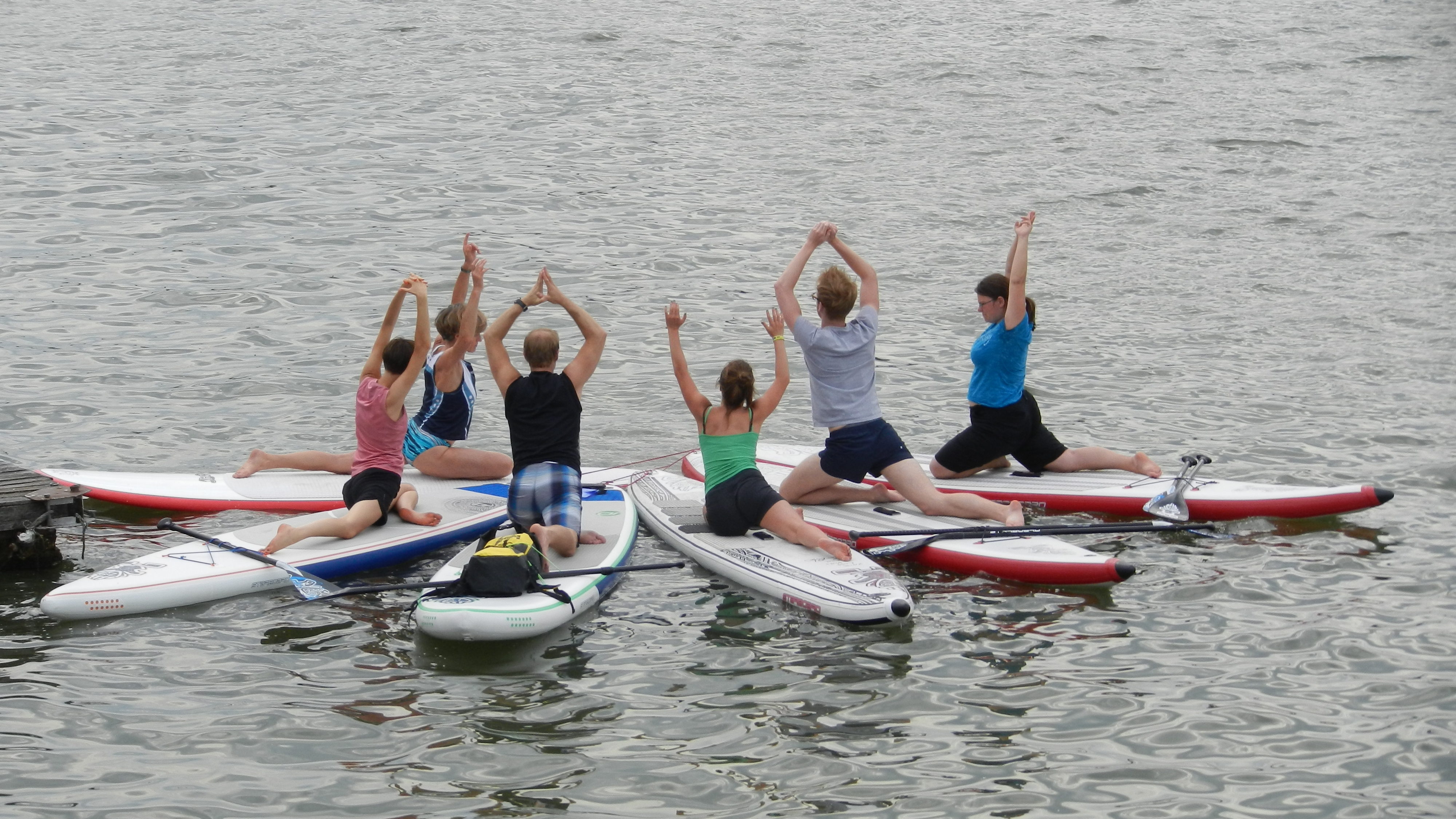 Yoga: Konzentration und Entspannung, auch auf dem Wasser. Foto: Lea Dortschy