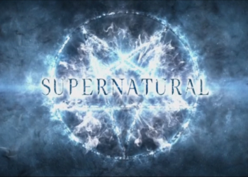 Schriftzug "Supernatural" vor leuchtendem Drudenfuß