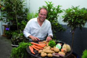 Oberbürgermeister Eckhart Würzner während der Aktionswoche. Foto: Uwe Schnieders