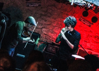 Zum Musizieren in den Keller