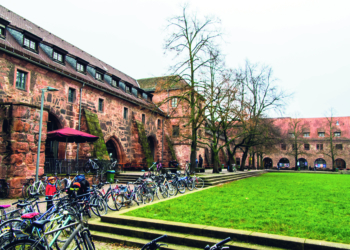 Immer noch nicht vom Tisch