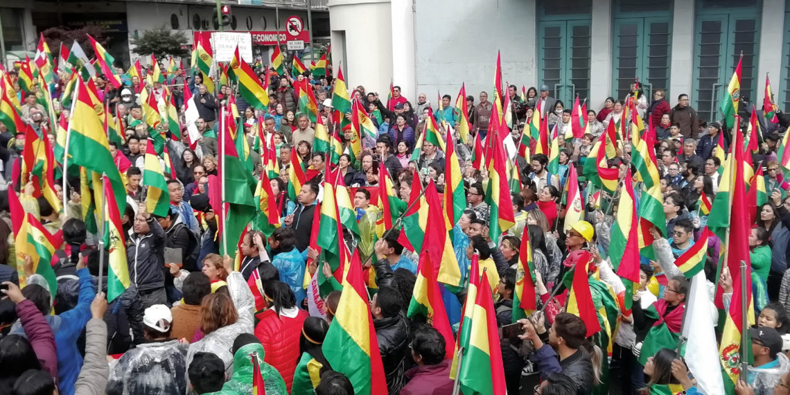 Tränengas und Wahlbetrug