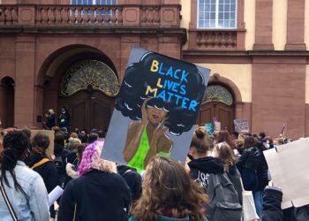 Mannheim demonstriert gegen den Rassismus