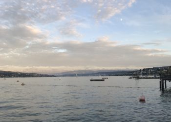 Ausgangspunkt der Handlung ist der Zürichsee. Foto: Vivien Mirzai.