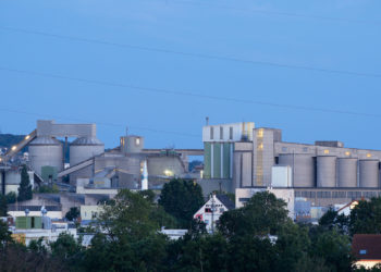 Vertrieben für Zement