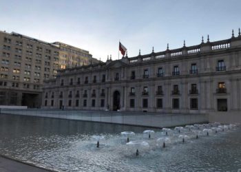 Jung, tätowiert, Präsident